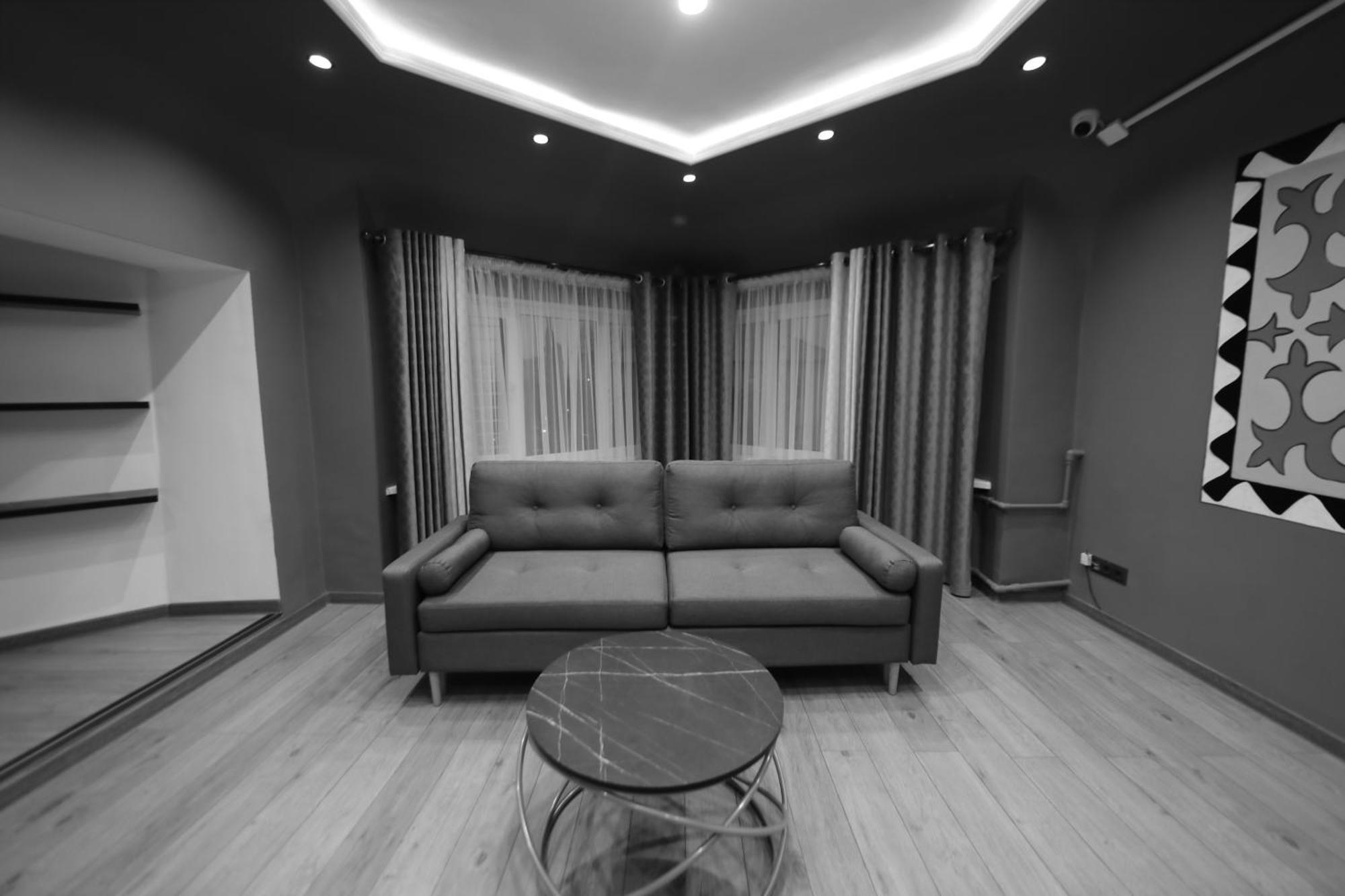 Cozy Hostel Бишкек Екстериор снимка