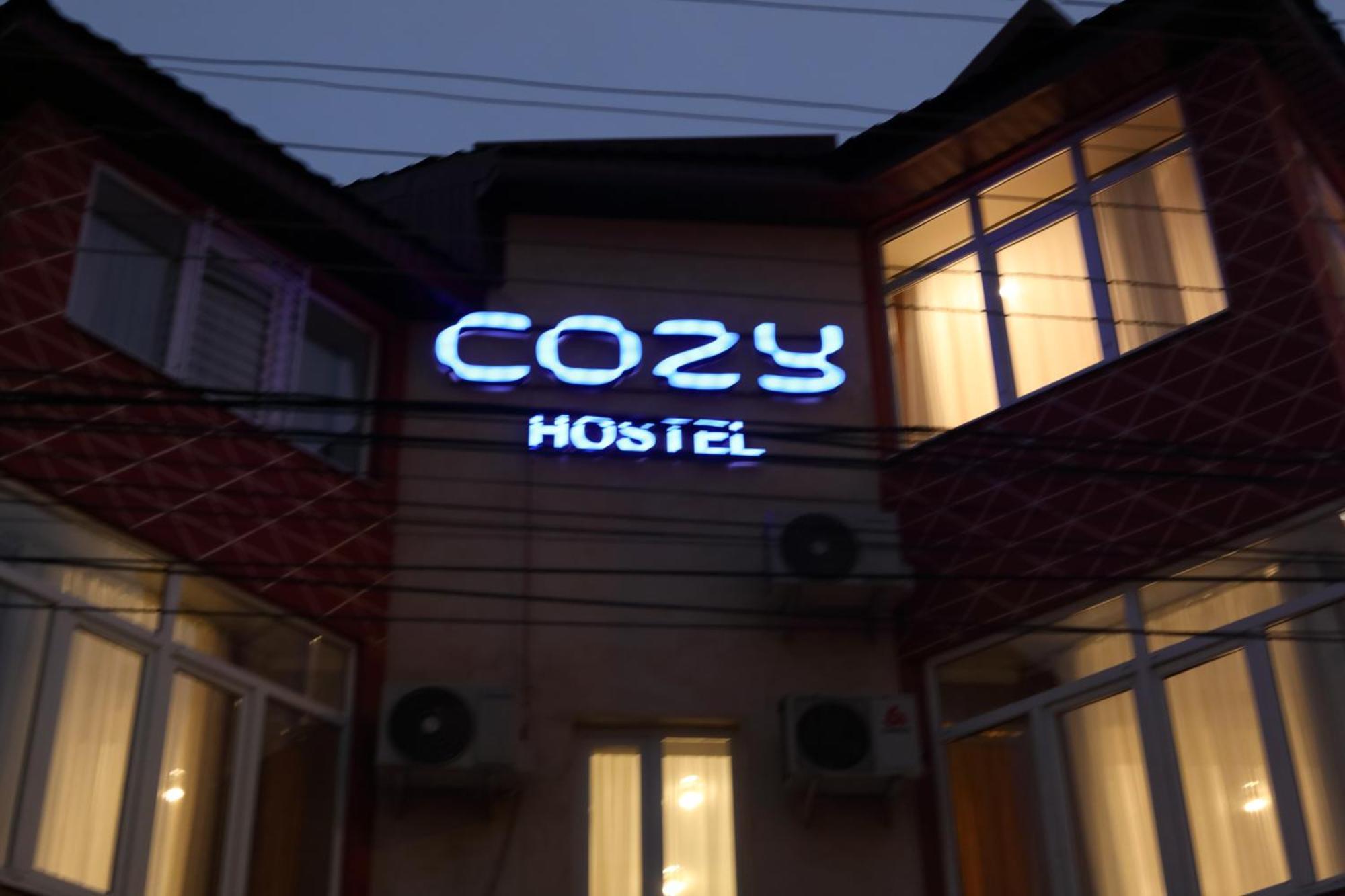 Cozy Hostel Бишкек Екстериор снимка