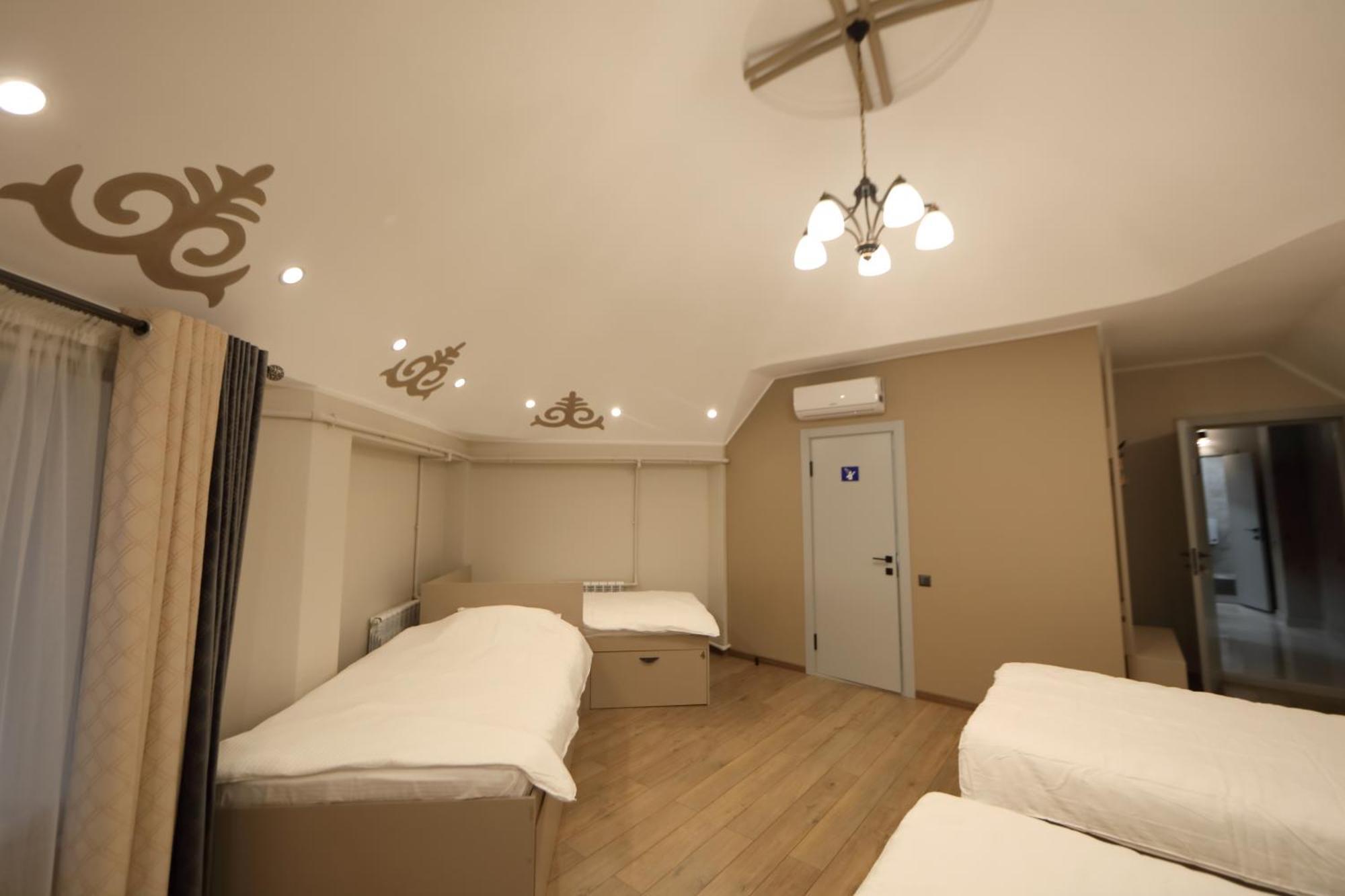 Cozy Hostel Бишкек Екстериор снимка